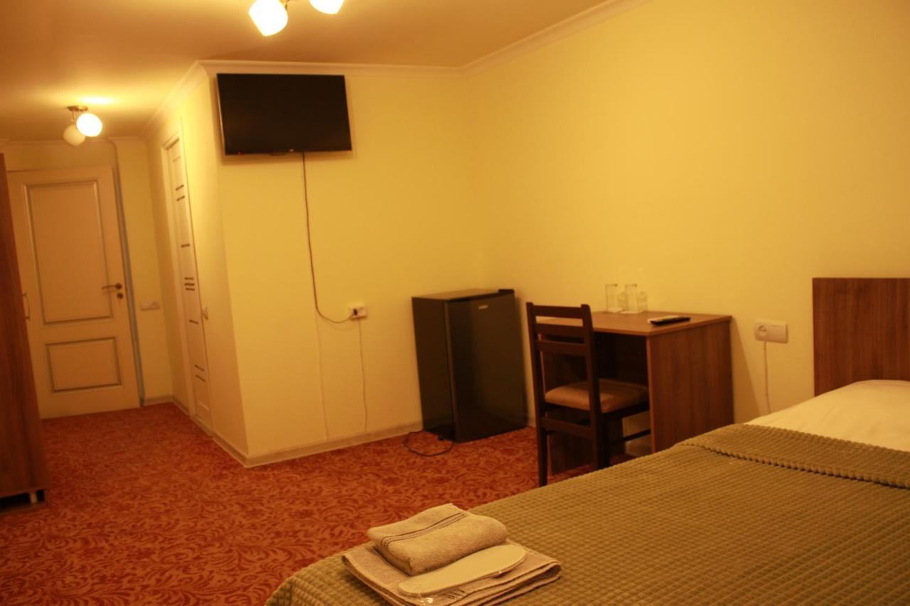 Hotel International Ереван Экстерьер фото
