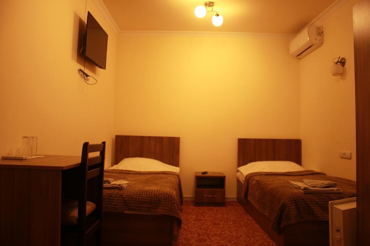 Hotel International Ереван Экстерьер фото